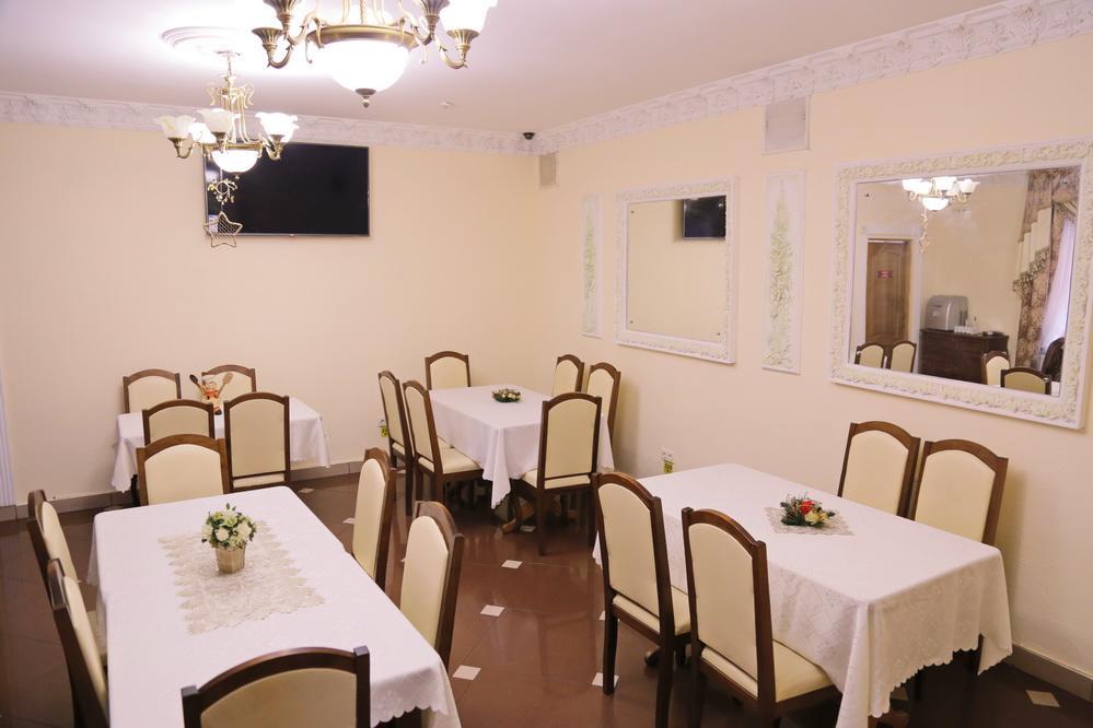 Gracia Hotel Berehove  Luaran gambar