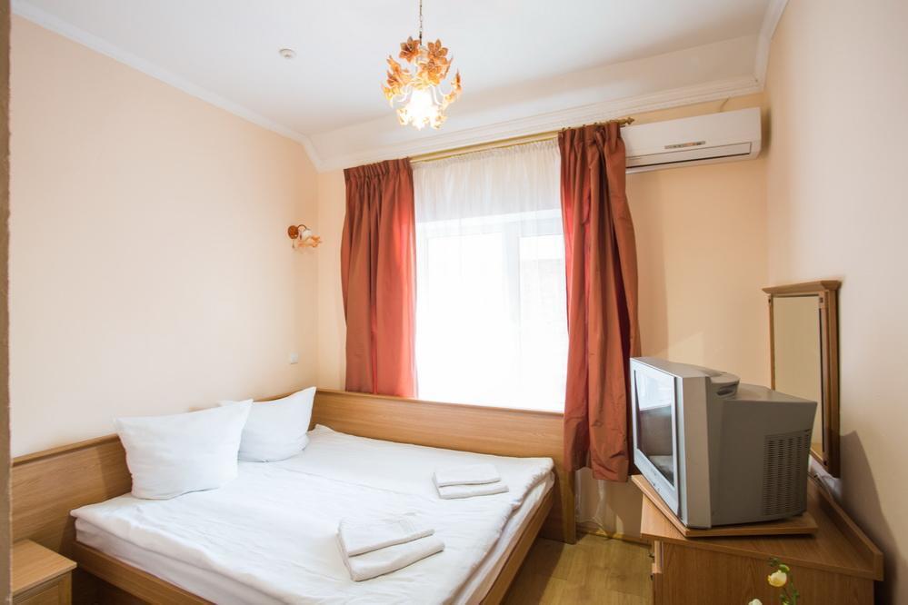 Gracia Hotel Berehove  Luaran gambar
